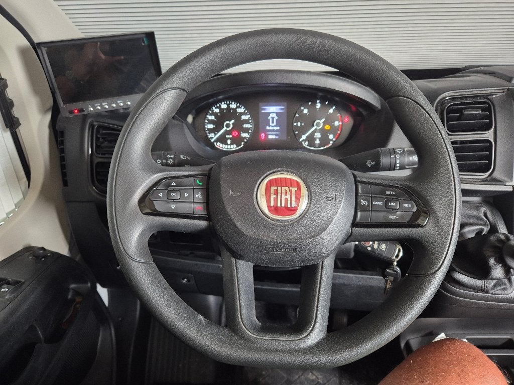 Van, Chemisch toilet, Buscamper of Camperbus, Ringverwarming, Fiat