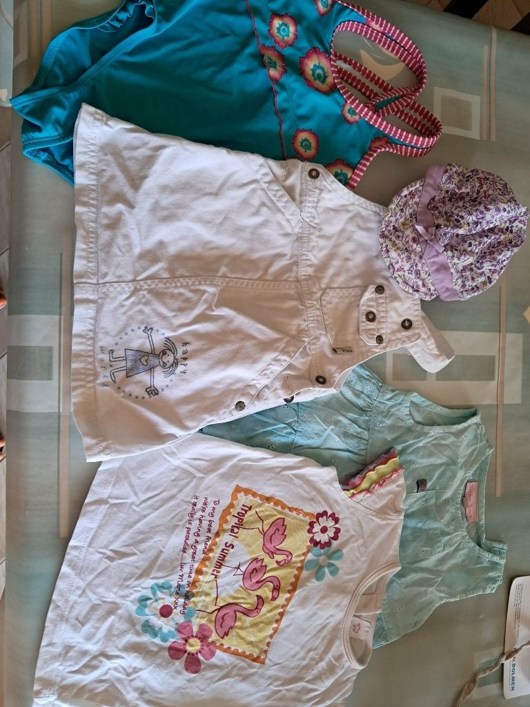 lots habits fille taille 80-86, Ophalen, Meisje
