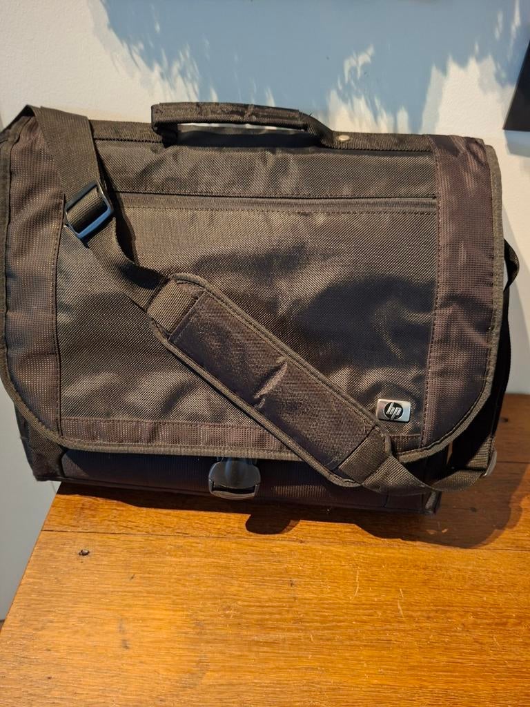HP laptoptas  + muis logitech, Ophalen