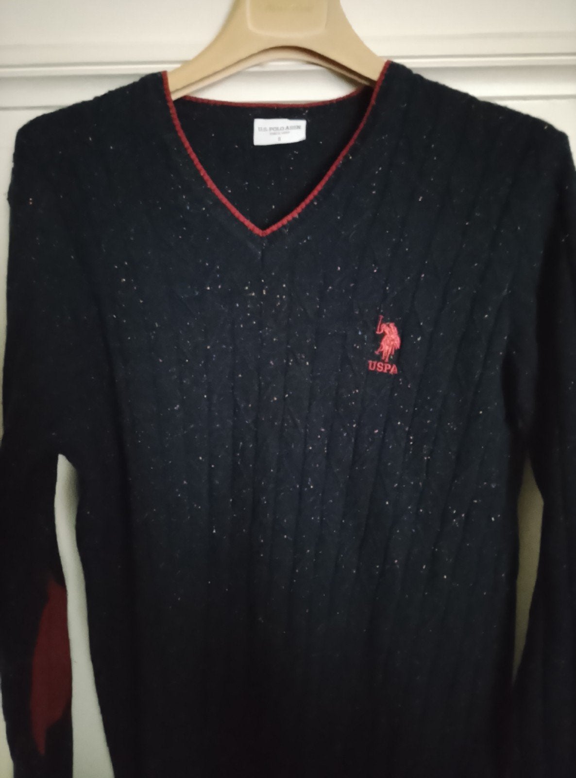 US. POLO ASSN. v-neck trui met rode details, S., Enlèvement ou Envoi, Comme neuf, Taille 46 (S) ou plus petite, Bleu