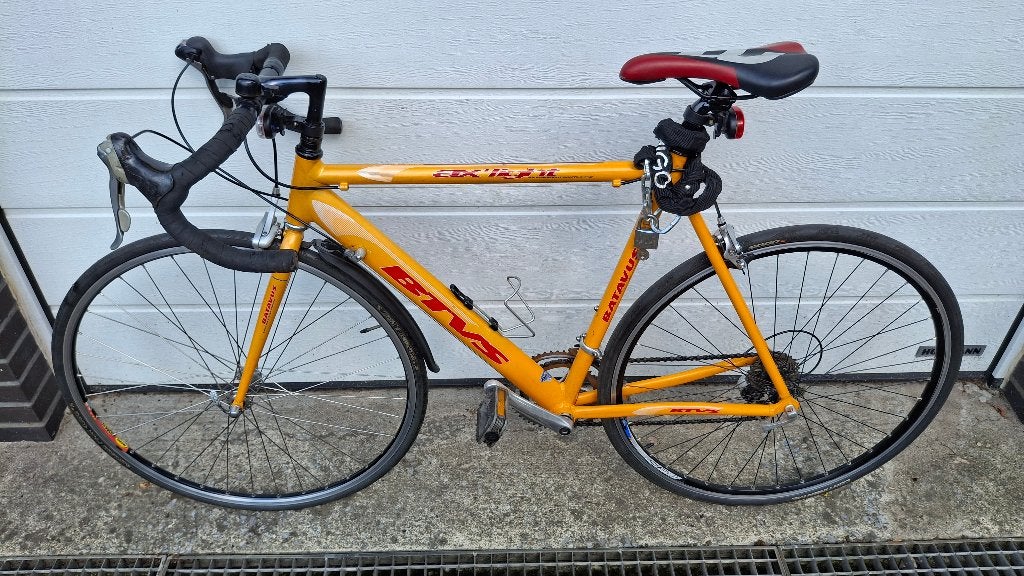 Goed onderhouden BATAVUS racefiets koersfiets alles in orde, Fietsen en Brommers, Fietsen | Dames | Damesfietsen, Ophalen, Gebruikt