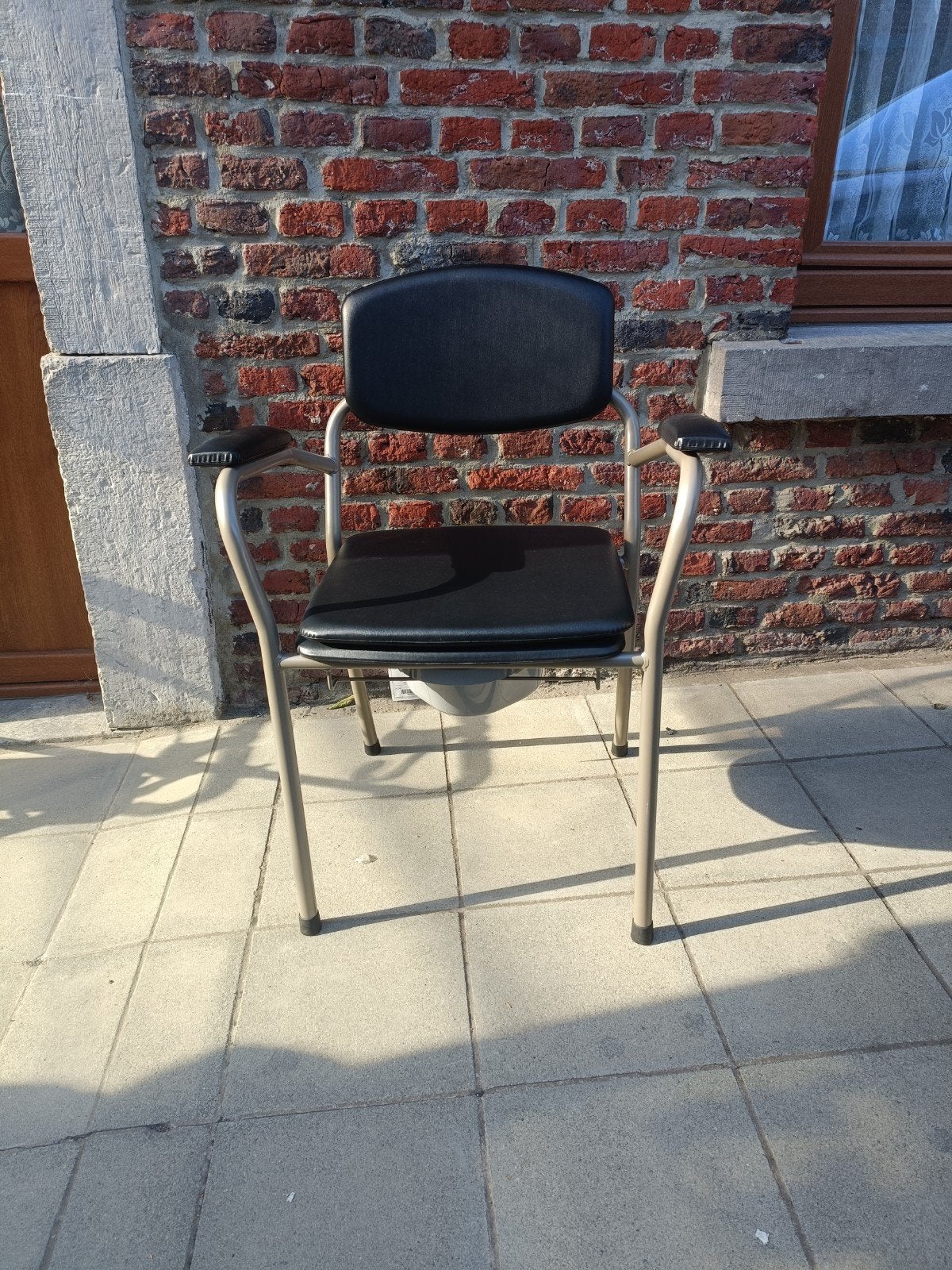 Chaise percée avec Seau hygiénique 53cm d'assise NEUVE, Enlèvement