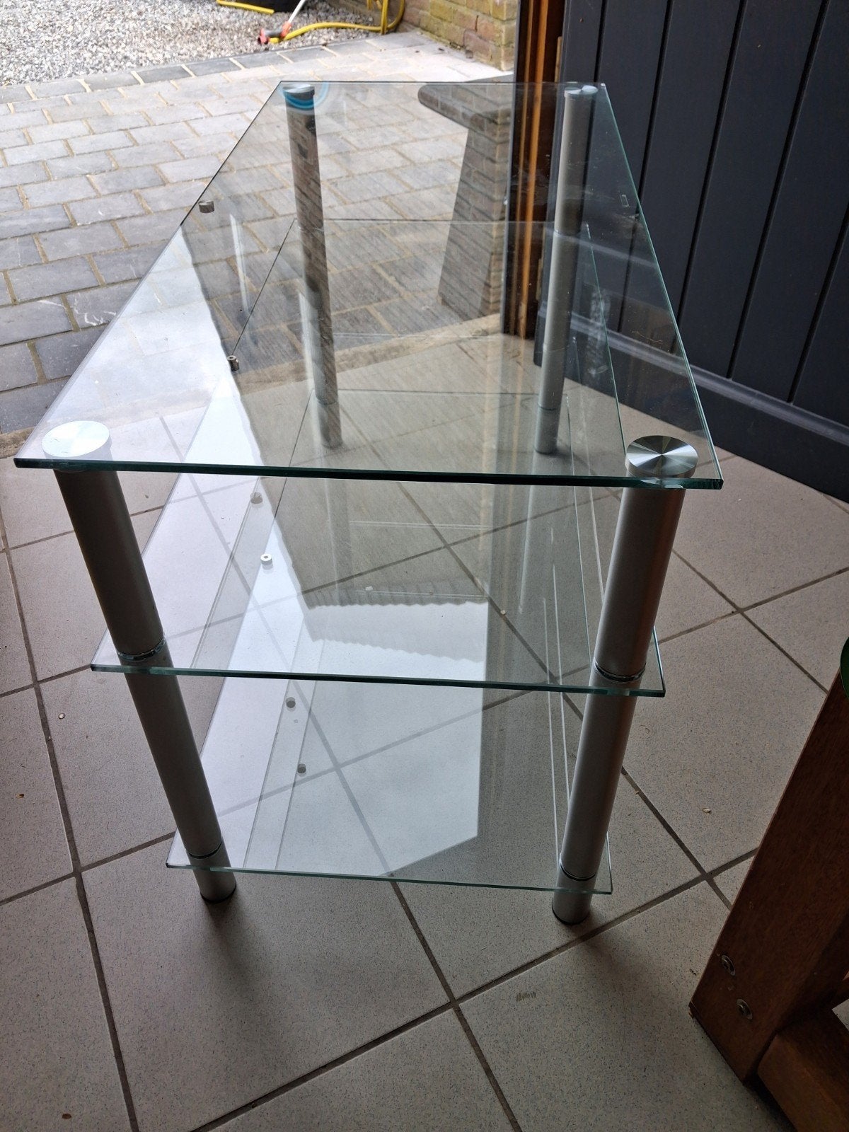 Table vitrée pour tv hibi, Huis en Inrichting, Kasten | Vitrinekasten, Ophalen