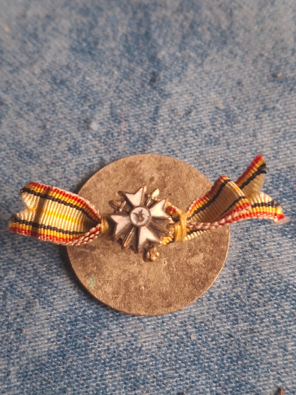 Épingle à boutonnière, Enlèvement ou Envoi