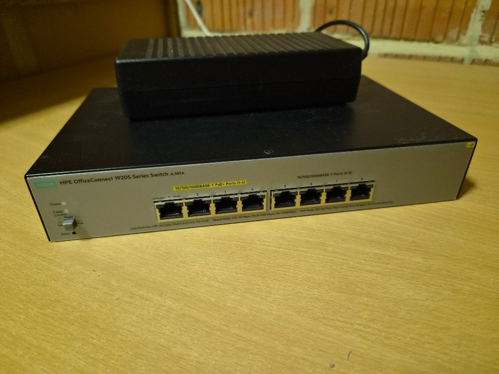 HPE OfficeConnect 1920S 8-poorts Gigabit Switch PoE (JL383A), Enlèvement ou Envoi, Utilisé