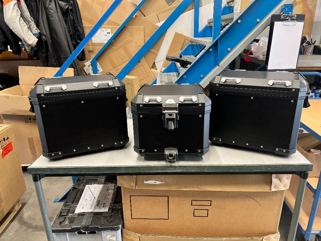 BMW  zwarte aluminium koffers, Motoren, Ophalen, Gebruikt
