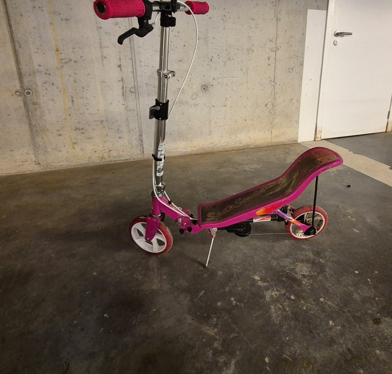Trottinette spatiale, Enlèvement, Comme neuf