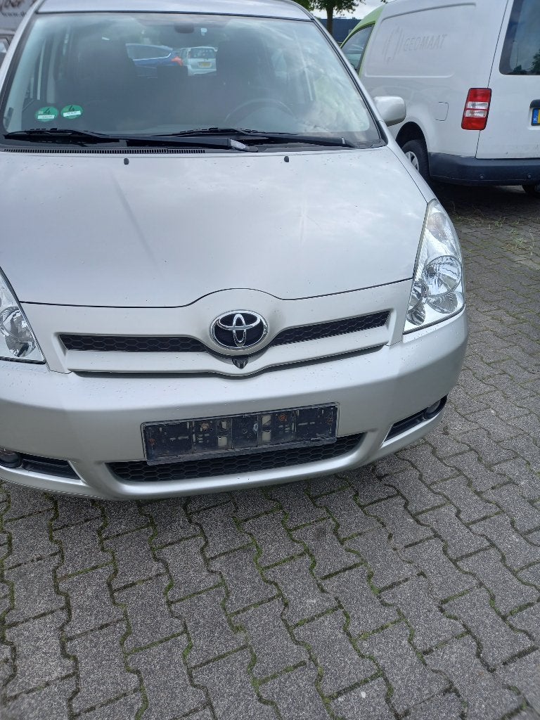 Toyota, Autos, Argent ou Gris, Achat, 7 places, Boîte manuelle