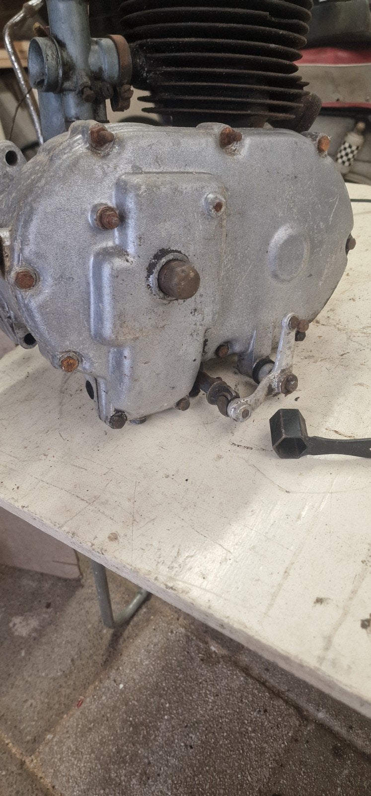 zundapp bella, Motoren, Ophalen
