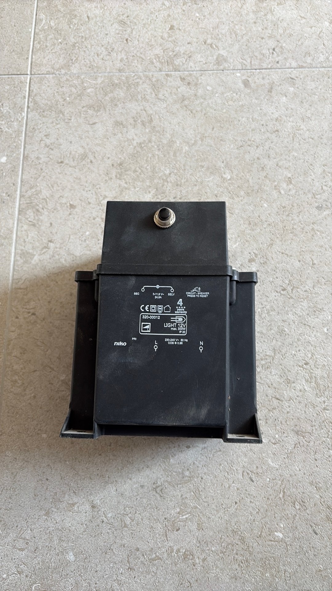 Transfo 230v - 12v, Ophalen, Zo goed als nieuw, Omvormer