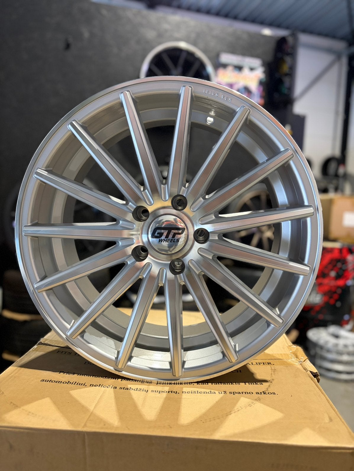 19” Gtp 090 silver/machined front, Ophalen