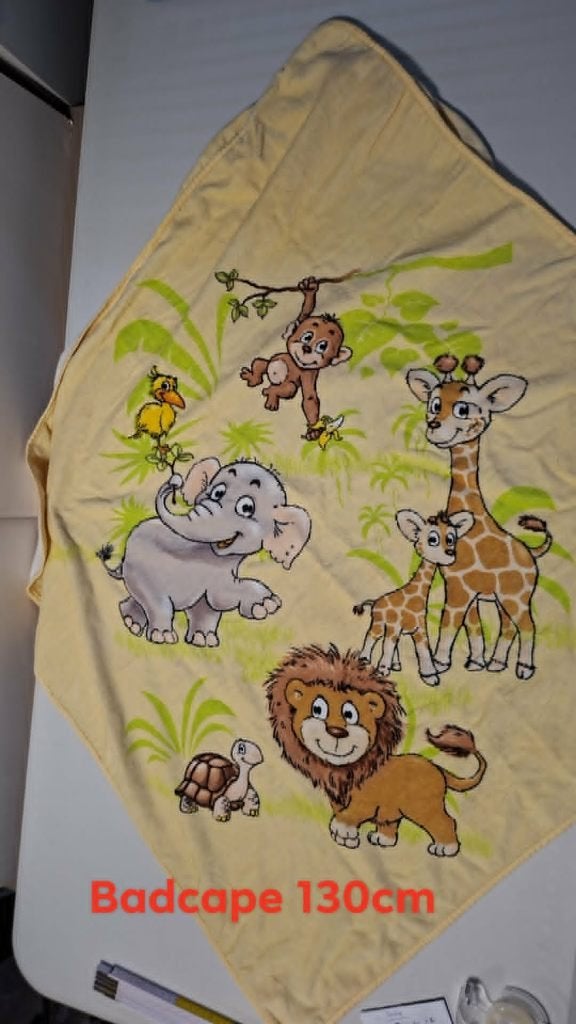Badcape Dieren 130 cm voor 3 €, Kinderen en Baby's, Ophalen, Zo goed als nieuw