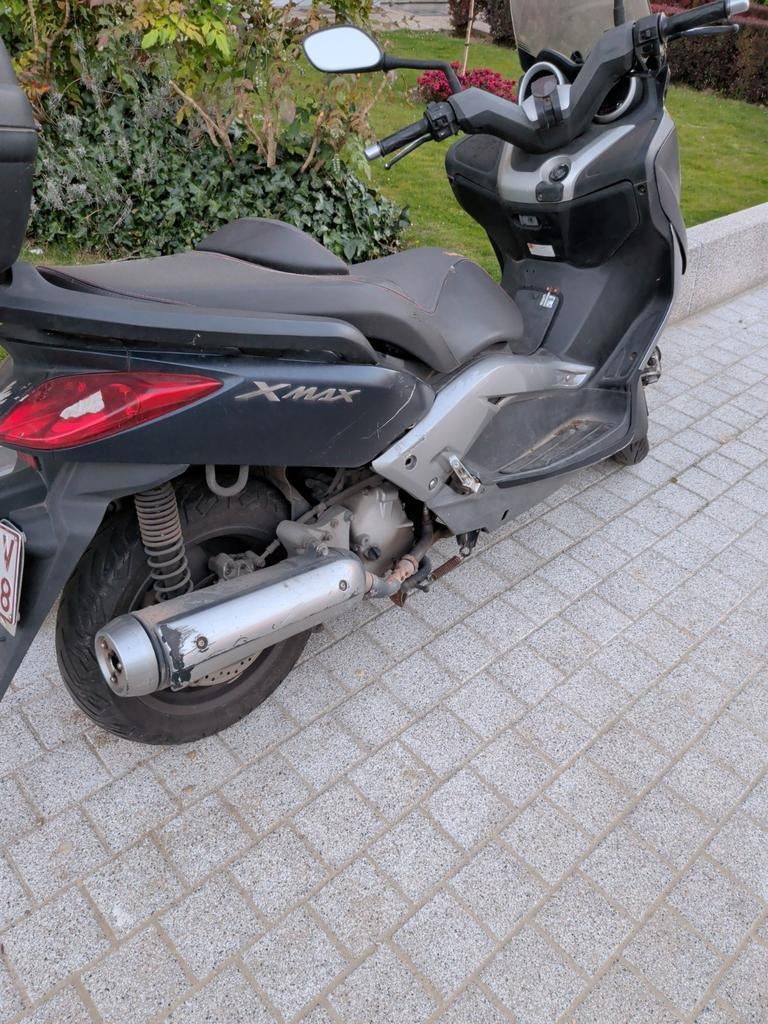 Xmax pour pièces ou à reparer, Vélos & Vélomoteurs, Enlèvement