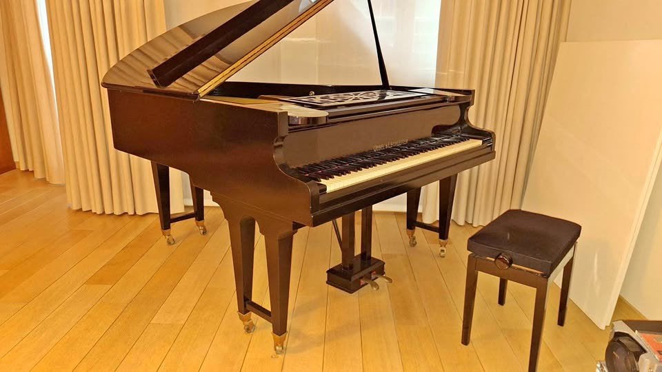 Vleugelpiano Uebel & Lechleiter, Muziek en Instrumenten, Piano's, Gebruikt, Vleugel, Zwart, Ophalen