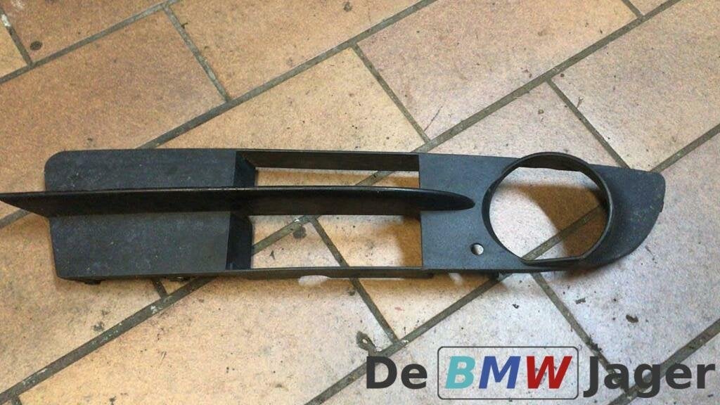 Bumperrooster rechts onder BMW 5 serie E60 E61 51117049244, Auto-onderdelen, Gebruikt, Ophalen of Verzenden, BMW, BMW