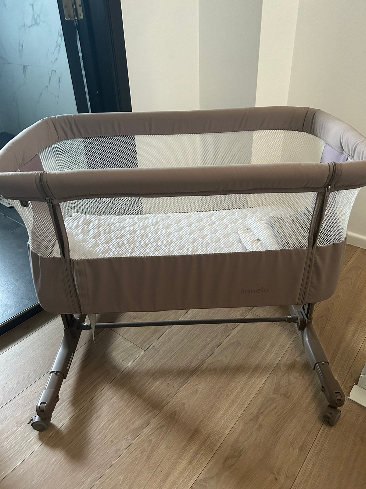 Lionelo co-sleeper, Ophalen, Zo goed als nieuw