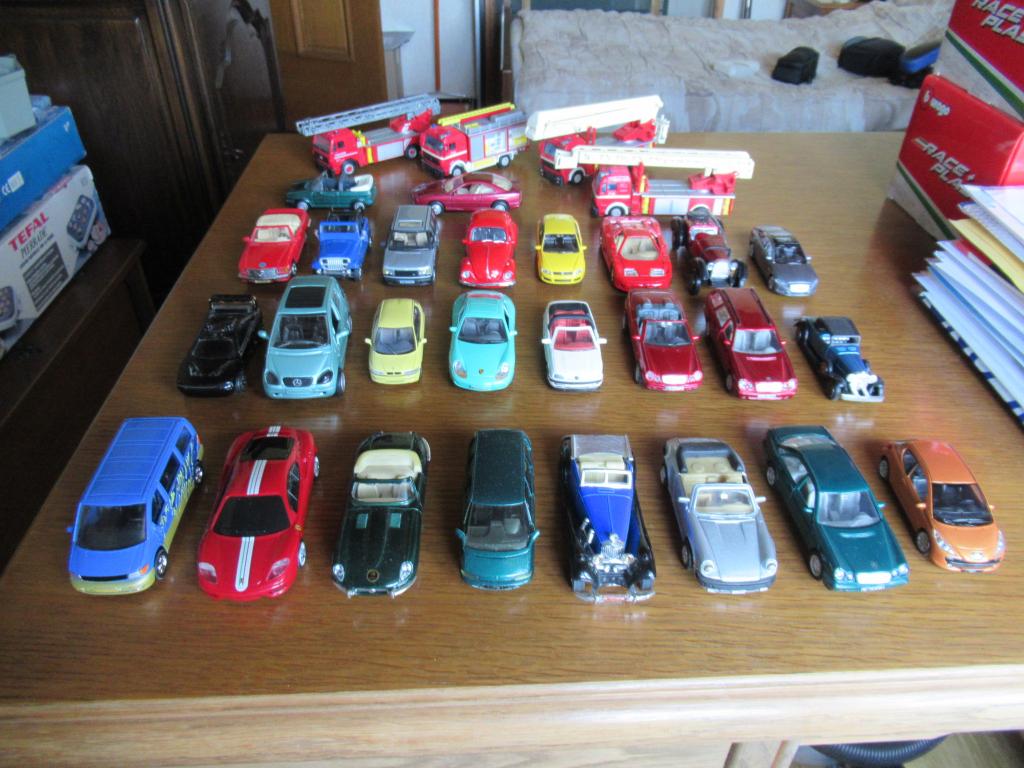 Lot de 30 voitures miniatures pour 2 euros chacune, Enlèvement ou Envoi, Comme neuf, Voiture