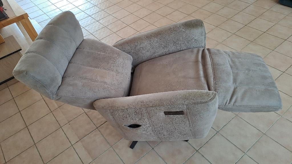 Relaxzetel elektrisch verstelbaar, Huis en Inrichting, Zetels | Zetels, Ophalen, Gebruikt, Eenpersoons, Leer