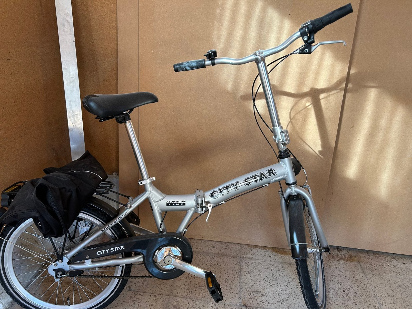Vouwfiets te koop, zo goed als nieuw , inclusief draagtas, Fietsen en Brommers, Ophalen, Zo goed als nieuw