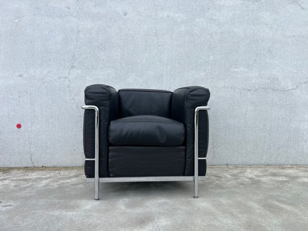 Cassina LC2 Le Corbusier lederen fauteuil, 2x, Huis en Inrichting, Eenpersoons, Minder dan 75 cm, Design, Ophalen of Verzenden
