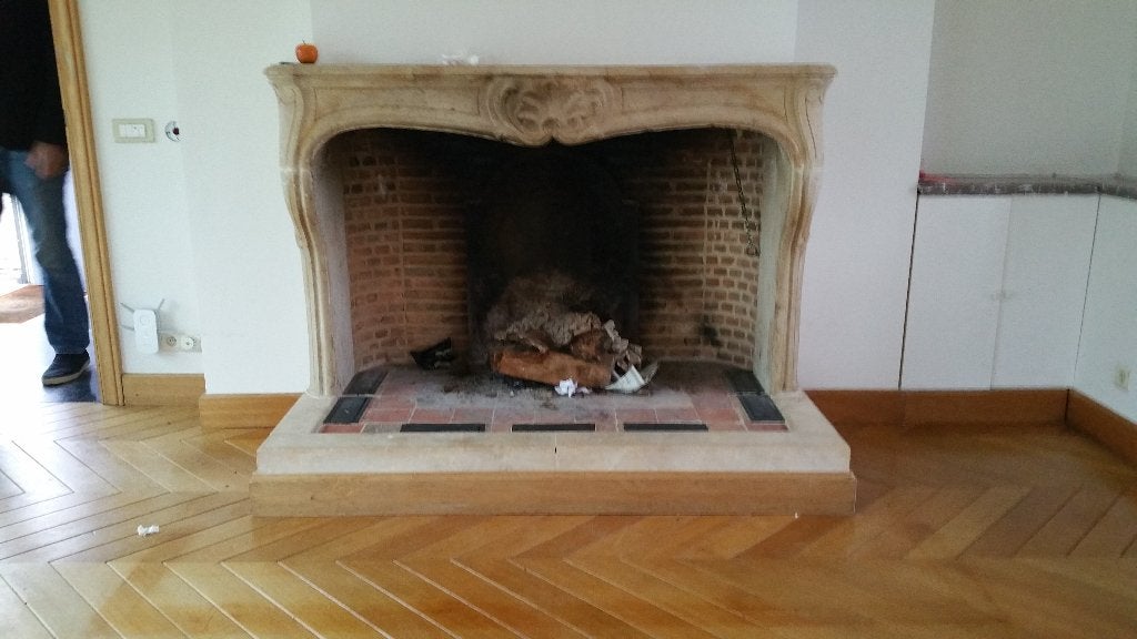 Prachtige witte stenen open haard, Ophalen, Gebruikt