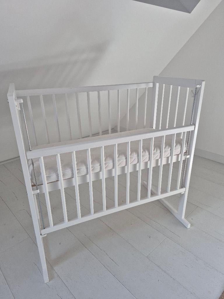 Witte cosleeper Petite Amélie incl. matras en lakens, Kinderen en Baby's, Lattenbodem, Ophalen of Verzenden, Zo goed als nieuw