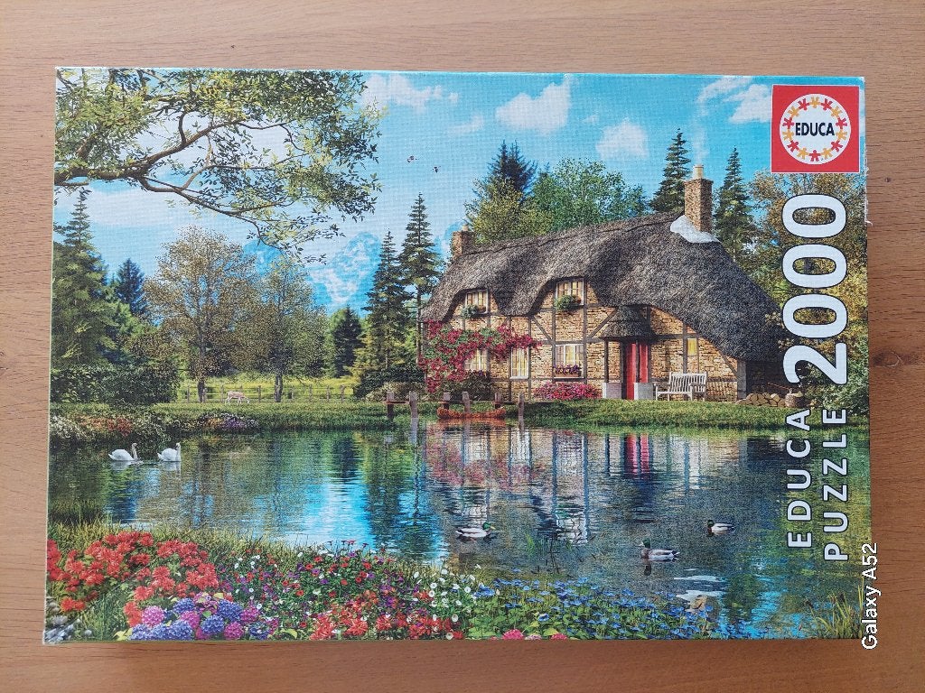 puzzel 2000 st - Educa - cottage aan het meer, Hobby en Vrije tijd, Ophalen of Verzenden, Meer dan 1500 stukjes, Zo goed als nieuw