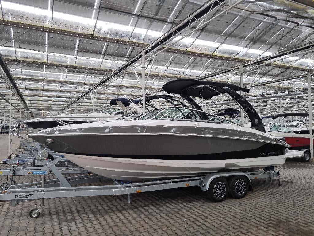 Regal 2550 Cuddy Jaar 2019 Volvo Penta V8 300 PK, Watersport en Boten, Ophalen, Binnenboordmotor, 6 meter of meer, Zo goed als nieuw
