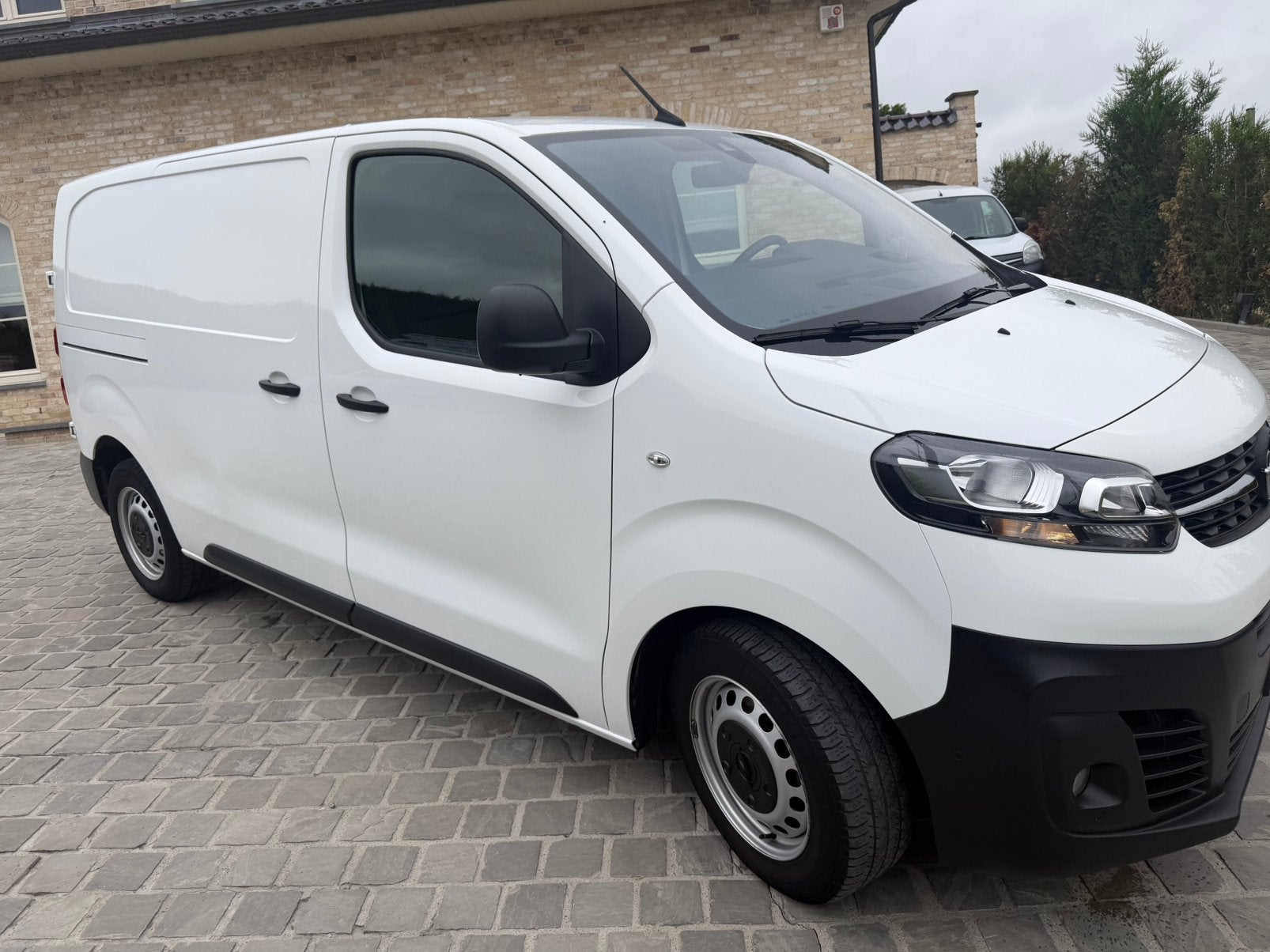 Opel vivaro automaat 180 pk, Auto's, Automaat, Leder en Stof, Wit, 5 deurs