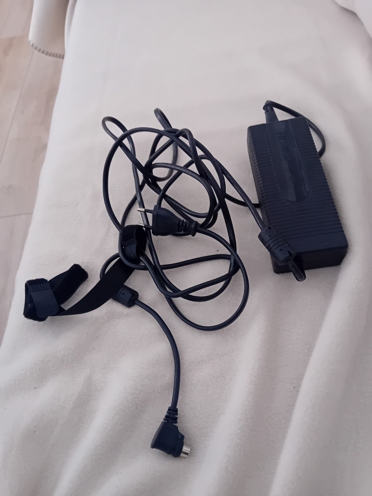 cable d alimentation du appareil CPAP resmed S9, Enlèvement ou Envoi