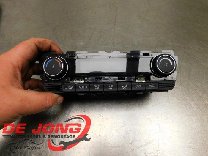 Panneau de commandes chauffage d'un Volkswagen Polo, Autos : Pièces & Accessoires, Tableau de bord & Interrupteurs, Volkswagen