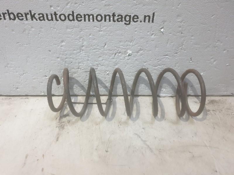 RESSORT DE SUSPENSION AVANT Ford Sierra I (01-1982/02-1987), Utilisé, Ford