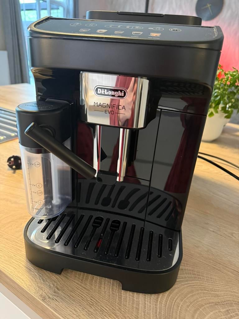 DeLonghi Magnifica Evo, Elektronische apparatuur, Koffiezetapparaten, Ophalen, Zo goed als nieuw