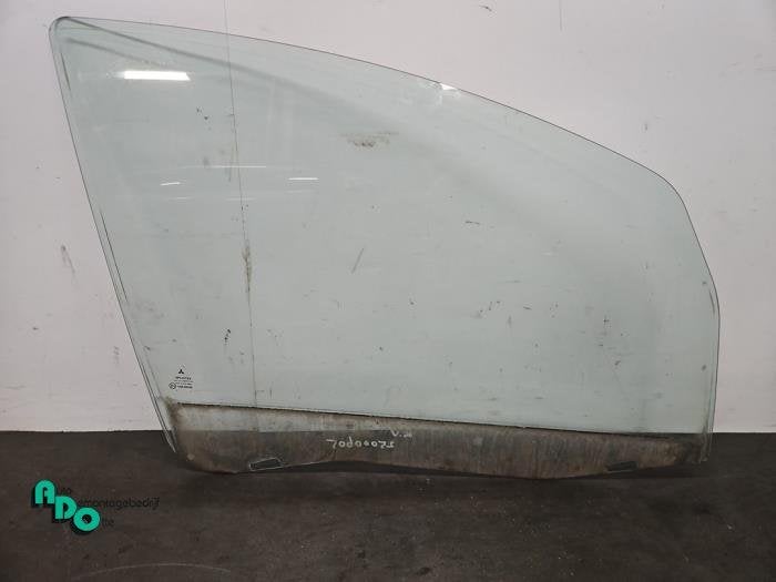 Portierruit 4Deurs rechts-voor van een Mitsubishi Colt (Colt, Gebruikt, -, -, Ophalen of Verzenden
