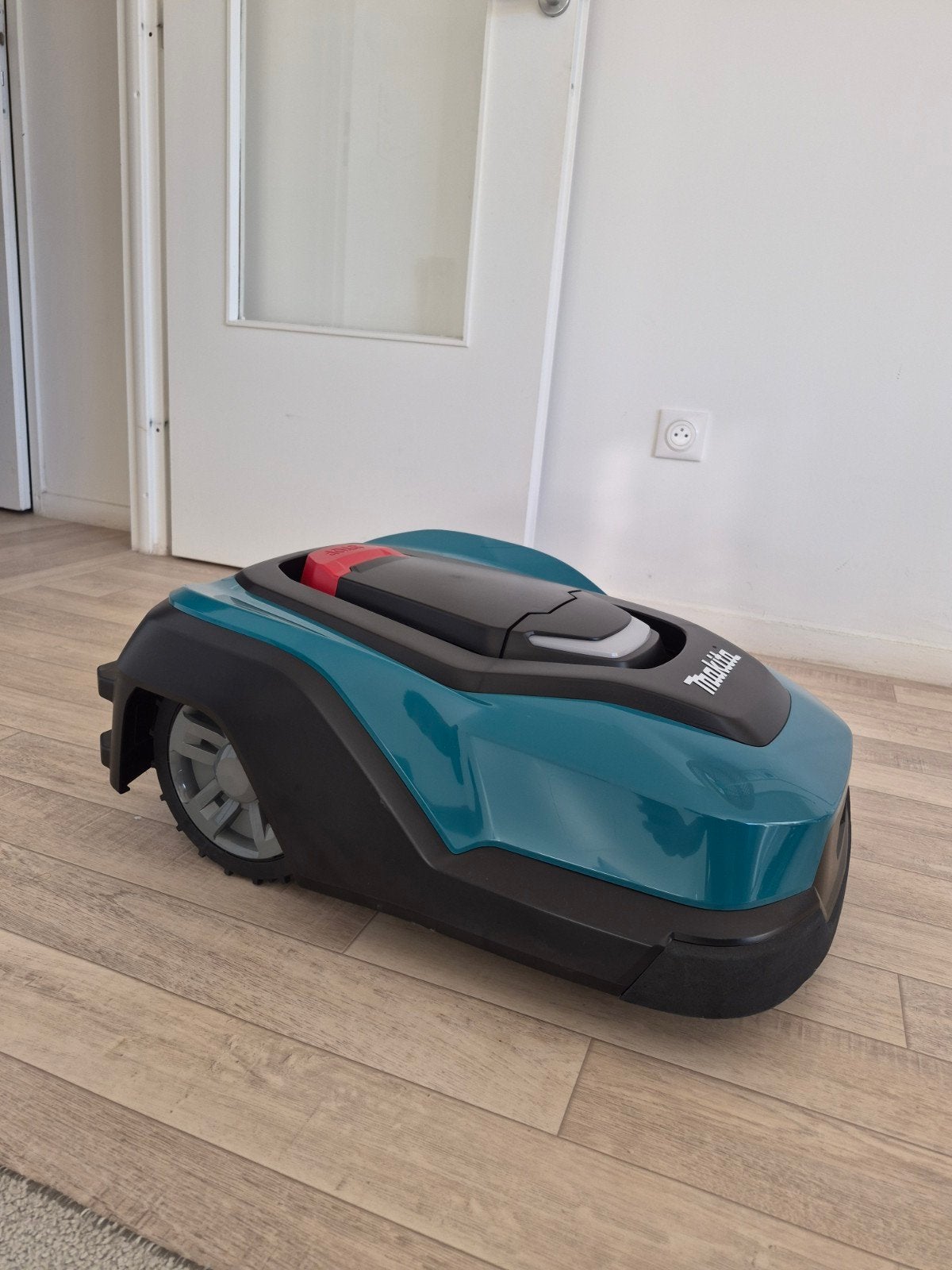 Robot Makita RM350D, Ophalen