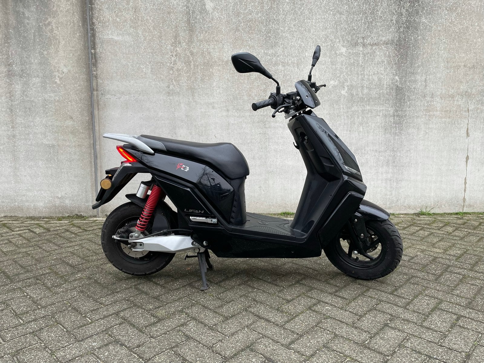 Lifan E3 Lux elektrische scooter, Fietsen en Brommers, Ophalen