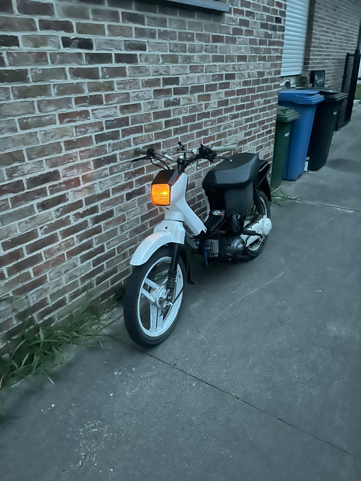 Honda wallaroo 70cc, Vélos & Vélomoteurs, Scooters | Piaggio, Comme neuf, Zip, Enlèvement