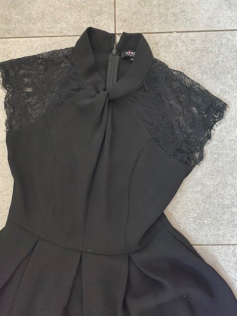 Mooie, zwarte jurk maat 38  perfecte staat, Kleding | Dames, Jurken, Maat 38/40 (M), Zwart, Ophalen of Verzenden, Zo goed als nieuw