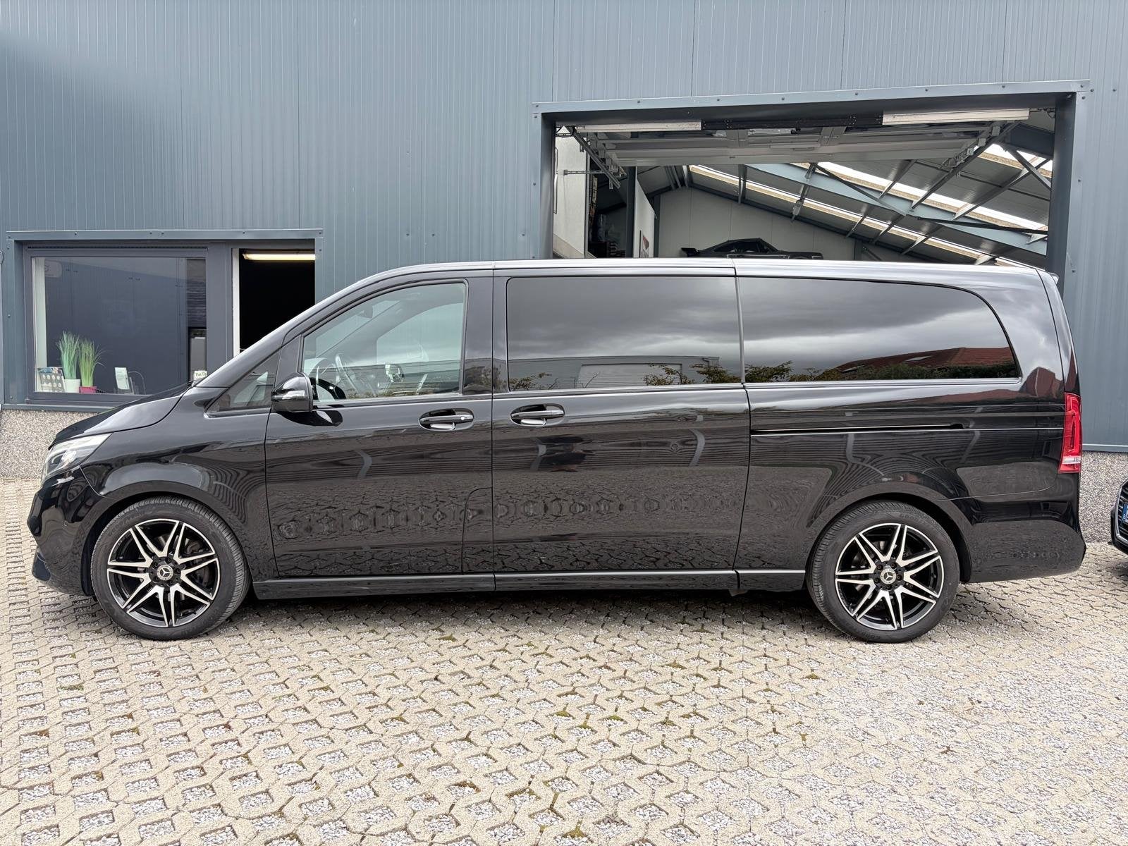 Mercedes-Benz V 250 L3 - AMG pack - Minibus - 39586€+btw, Autos, Cuir, Achat, Euro 6, Entreprise