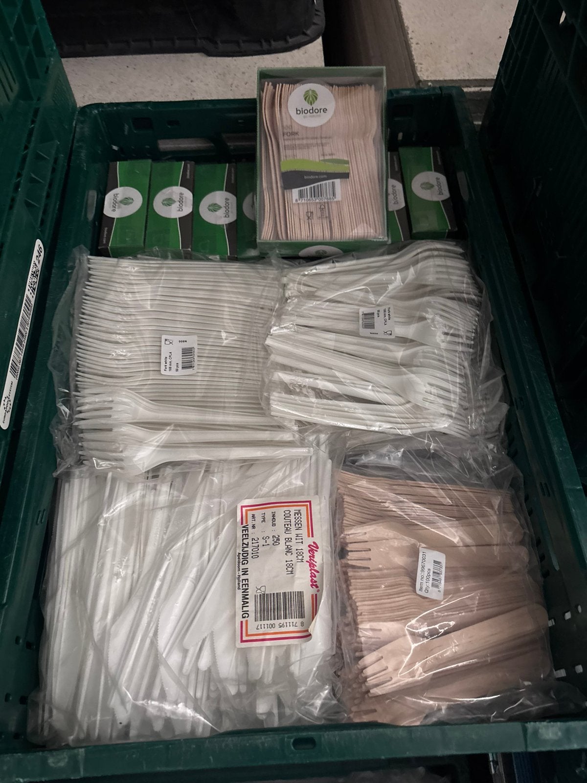 Wegwerp bestek lepels, vorkjes in hout en plastic, Ophalen of Verzenden, Zo goed als nieuw, Hout