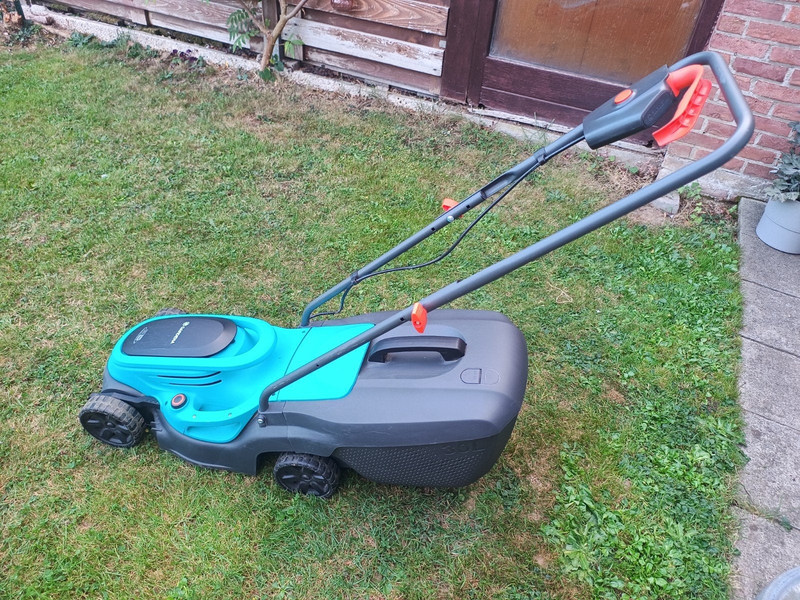 grasmaaier op accu, Jardin & Terrasse, Enlèvement, Utilisé, Tondeuses à gazon sur batterie, Gardena