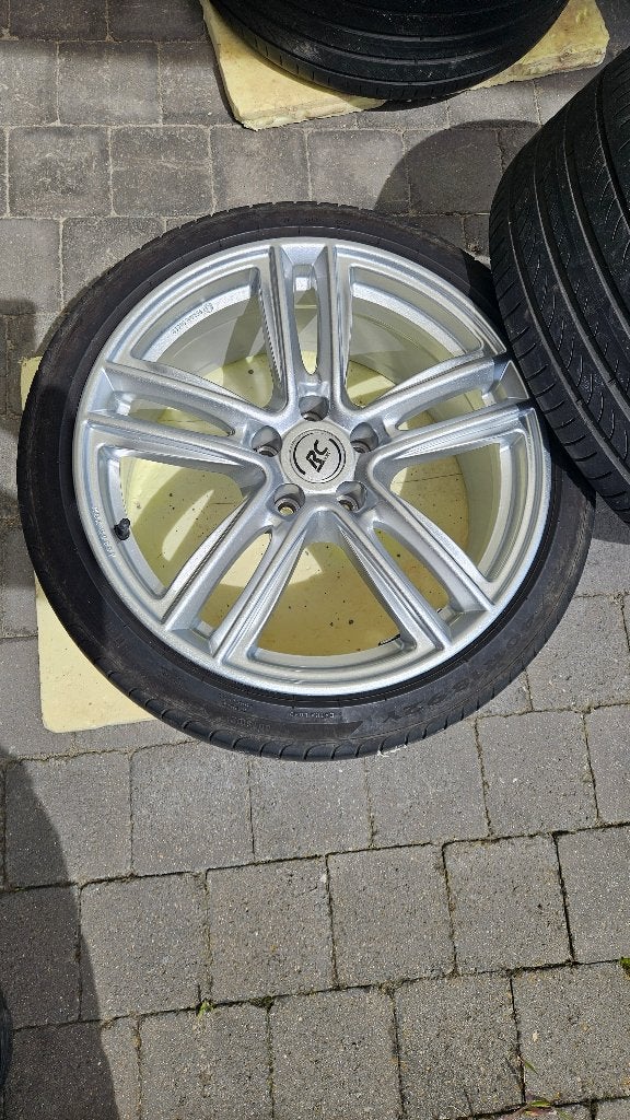 RC Design RC27 18" alu velgen + Pirelli banden, Auto-onderdelen, Banden en Velgen, Ophalen, 18 inch, Band(en), 225 mm