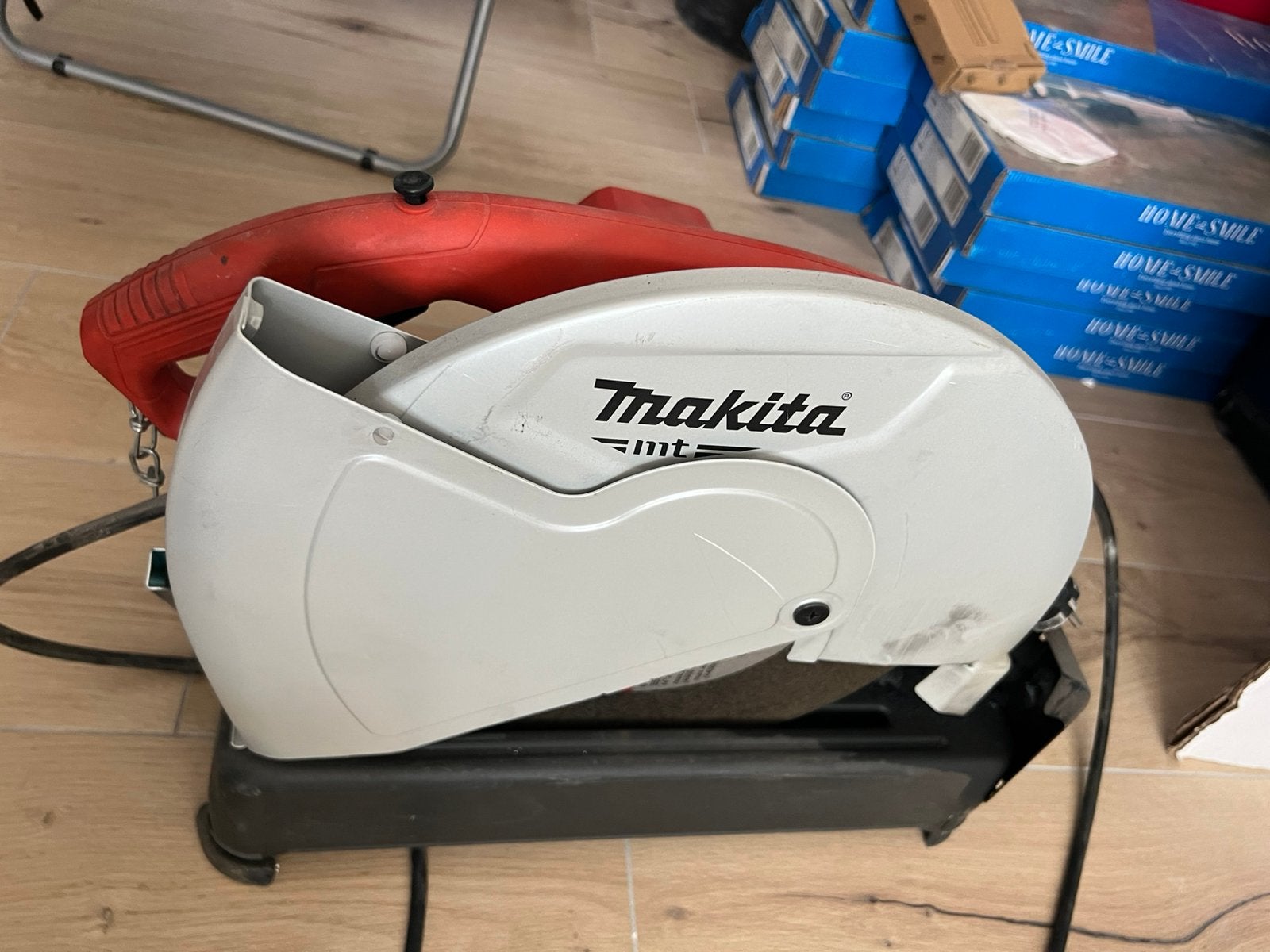 Disqueuse makita 355mm pour acier comme nouveau, Bricolage & Construction, Outillage | Meuleuses, Enlèvement, Comme neuf