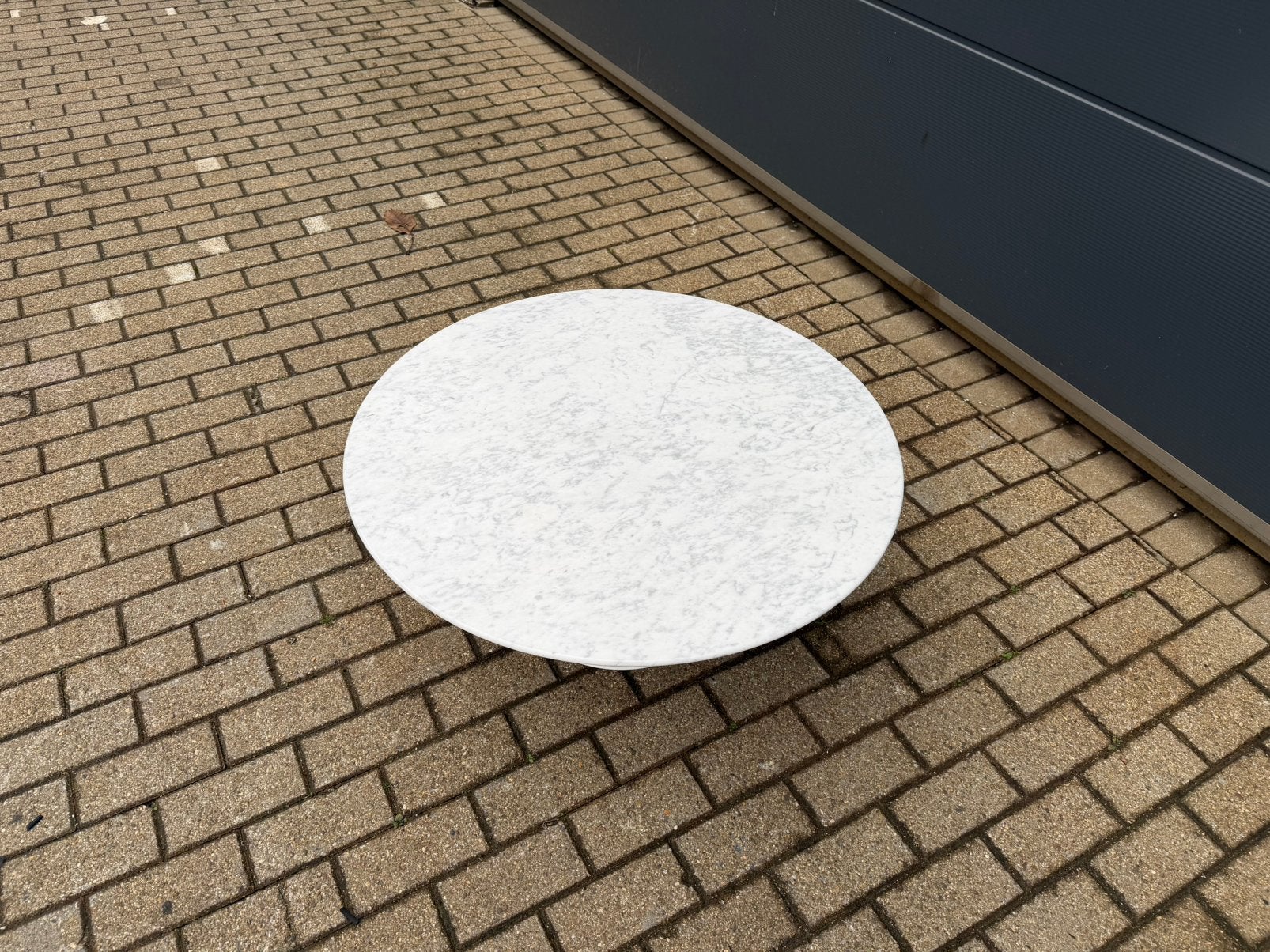 Originele Knoll Tulip Eero Saarinen Salontafel Carrara, Huis en Inrichting, Ophalen of Verzenden, Vitra togo mah jong sede artifort b&b italia cassina cor leolux