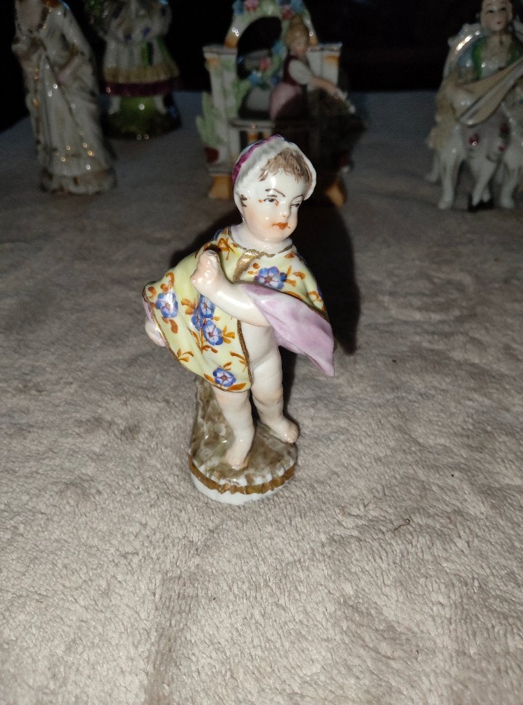 Oud porseleinen beeldje voor kinderen Allegory Winter Saxony, Ophalen of Verzenden