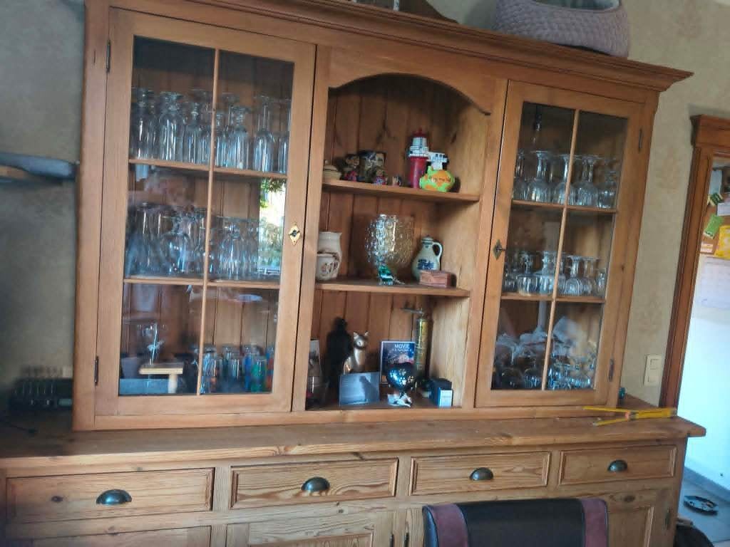 Oud Grenen kast, Ophalen