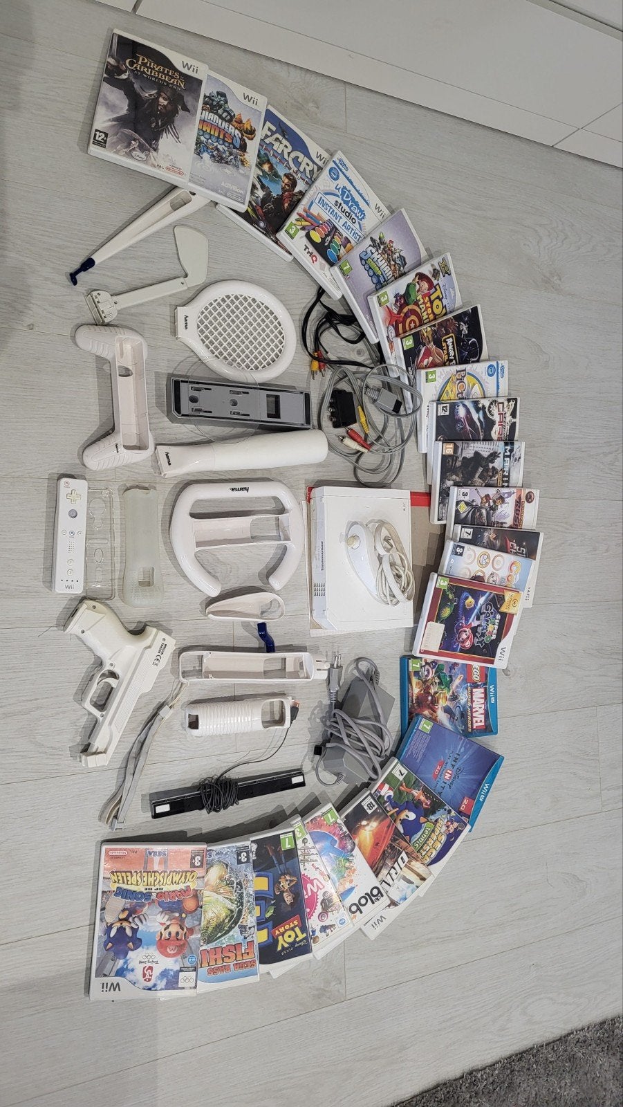 Complete WI met 23 spelletjes, Games en Spelcomputers, Games | Nintendo Wii, Ophalen