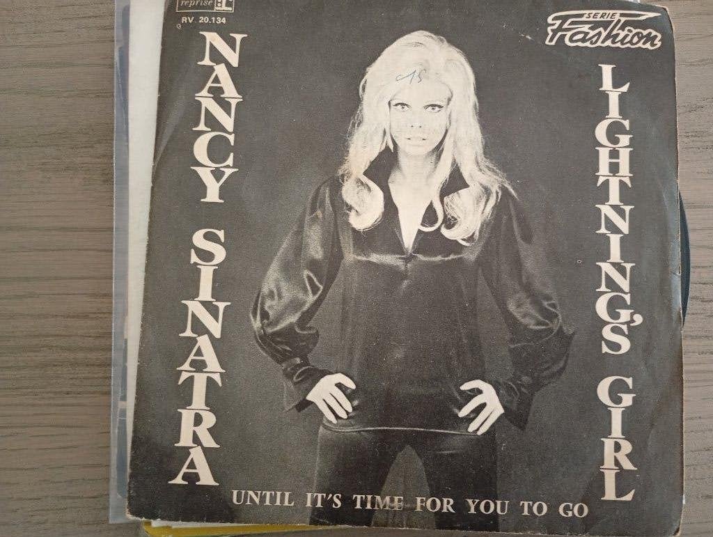 Nancy Sinatra - Lightning 's girl, Gebruikt, Verzenden, 7 inch, Fotohoes
