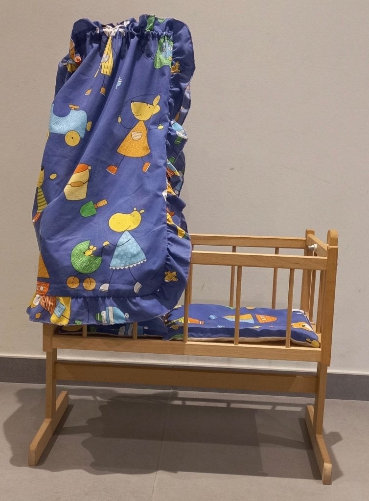 Houten poppenwieg, poppenbed, Kinderen en Baby's, Speelgoed | Houten speelgoed, Ophalen, Gebruikt, Meubelstuk of Keukentje