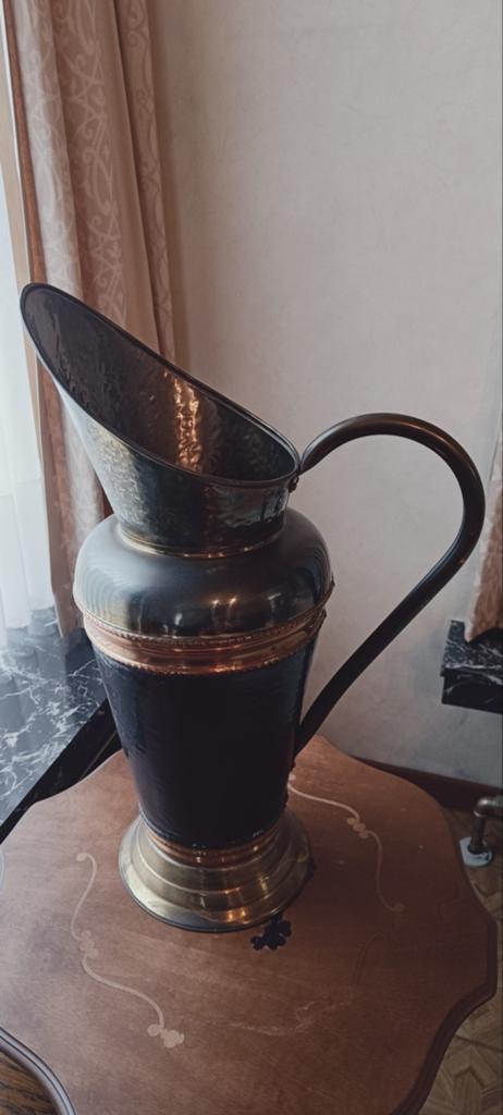 decoratieve koperen kan, Ophalen